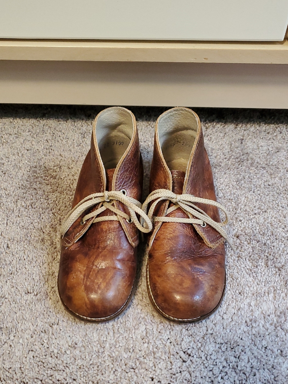Size 11, Mon Petit, Maple Brown Hardsole Leather Casual Or Dress Lace-Up Boots